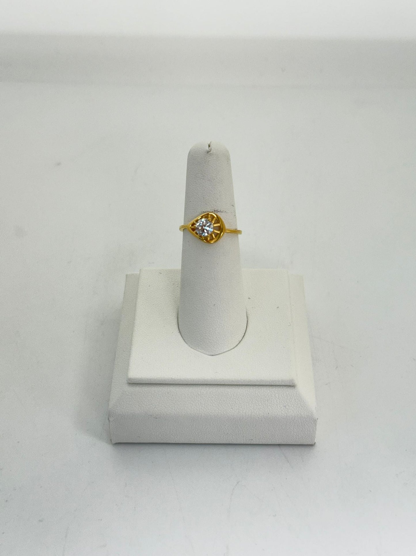22KT Gold Ladies Ring 2.4 GM