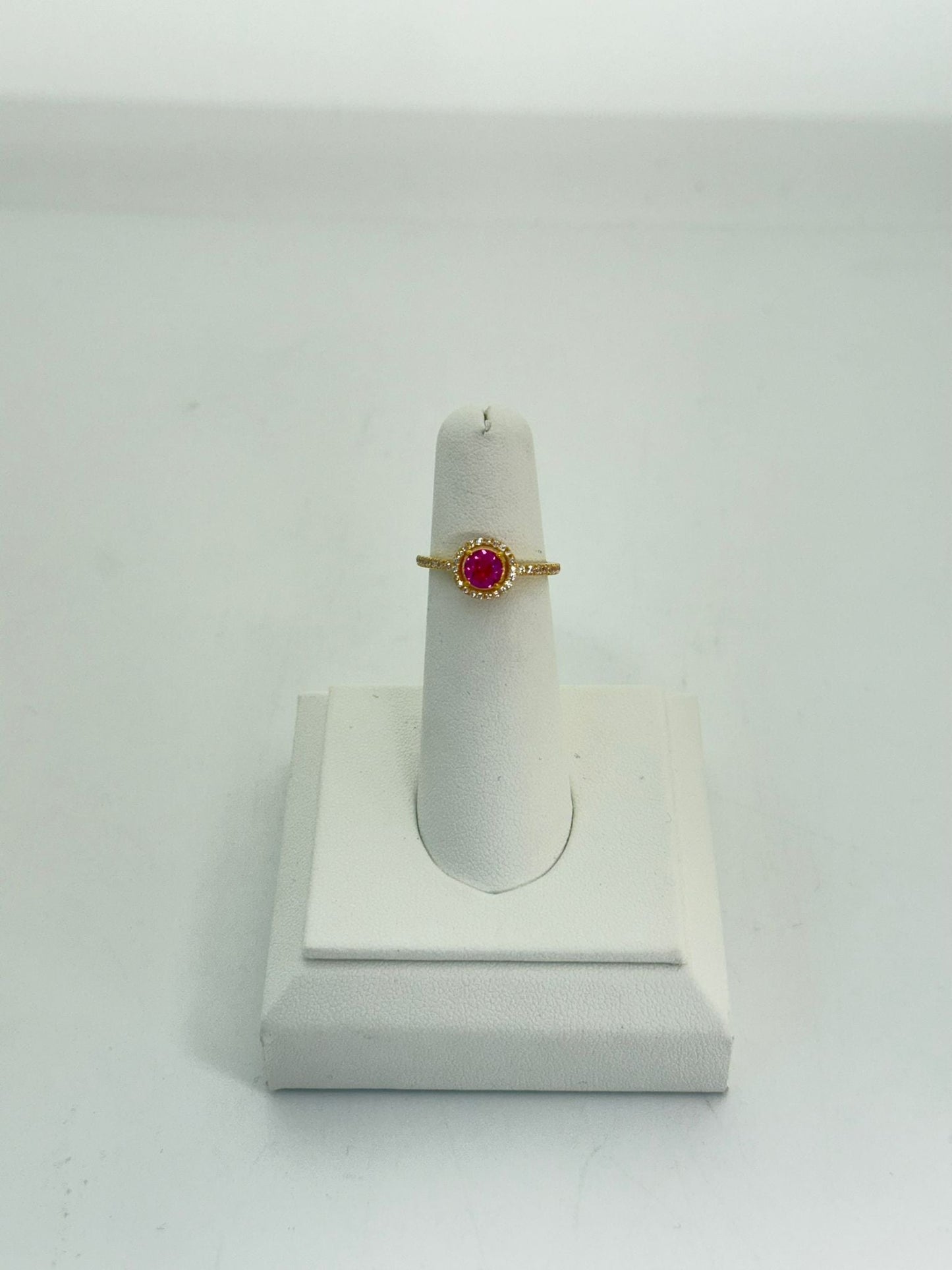 22KT GOLD LADIES RING 2.4 GM