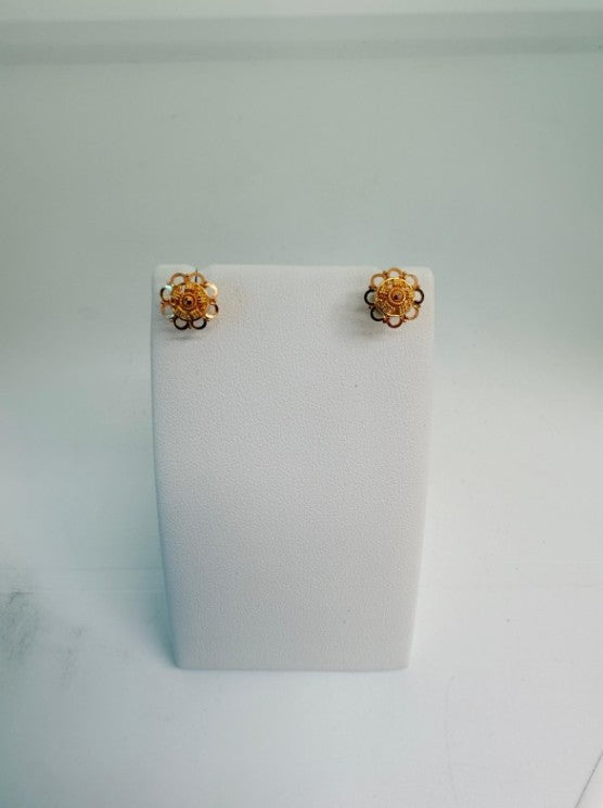 22KT GOLD EARRINGS 1.9 GM