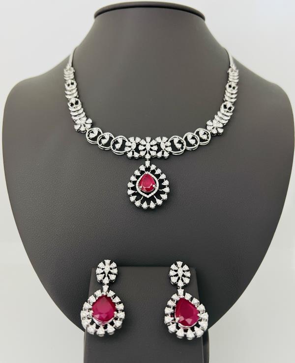 18 KW DIAMOND\RUBY SET 43.15 GM