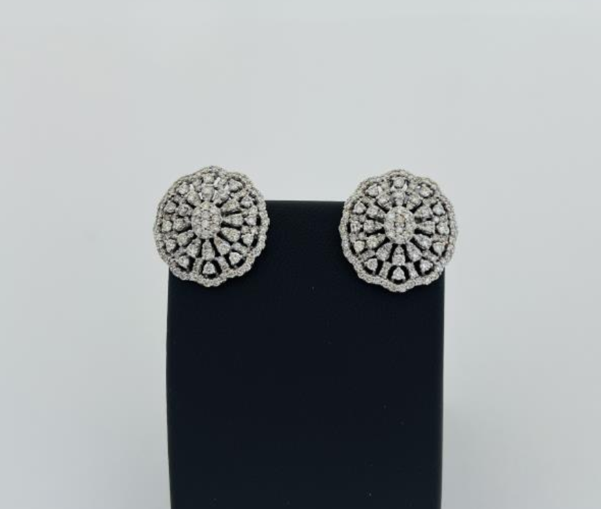 18KW DIA EARRINGS GR WT: 10.68, GOLD WT: 9.96GM, DIA WT: 3.59CT