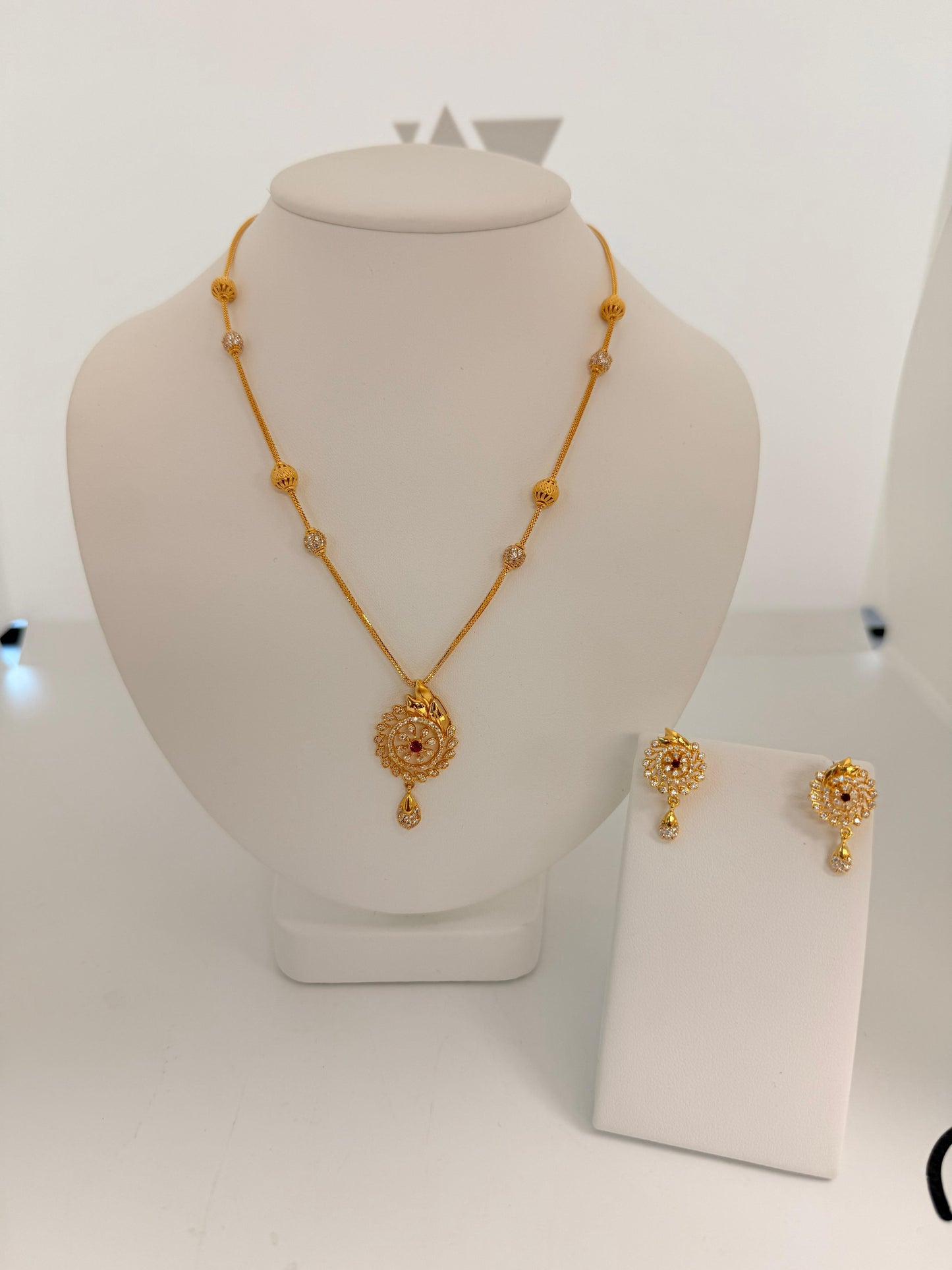 22KT GOLD SET 20.1GM