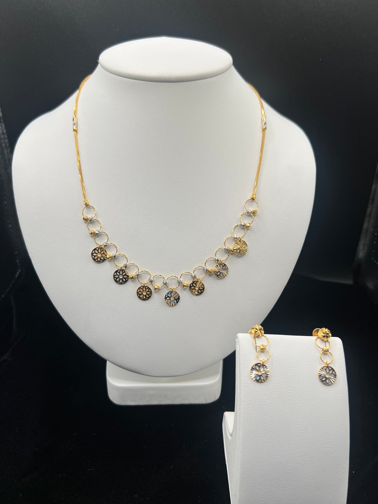 22KT GOLD SET WITH EARRINGS 14.9GM