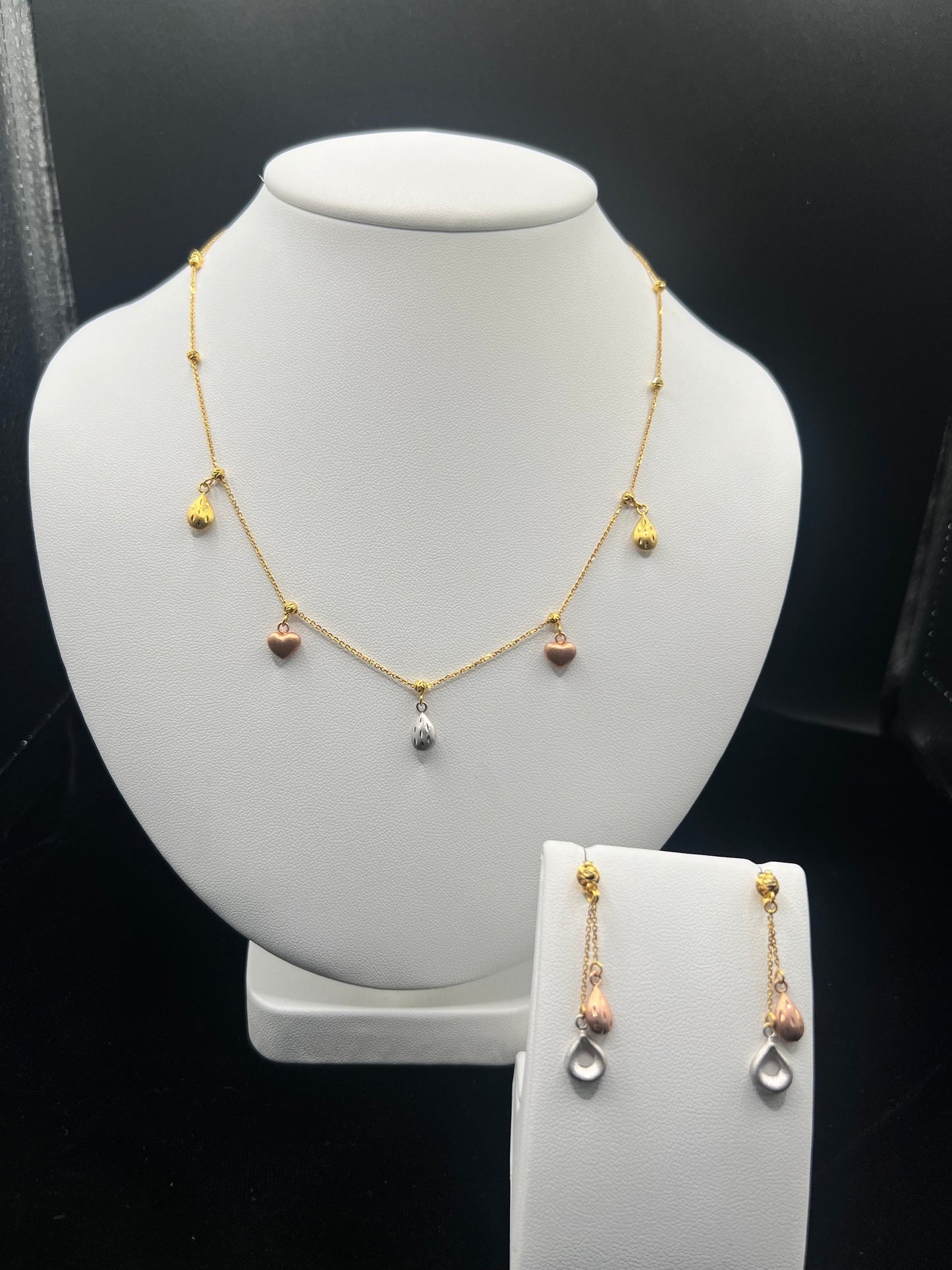 22KT GOLD SET WITH EARRINGS 9.1GM