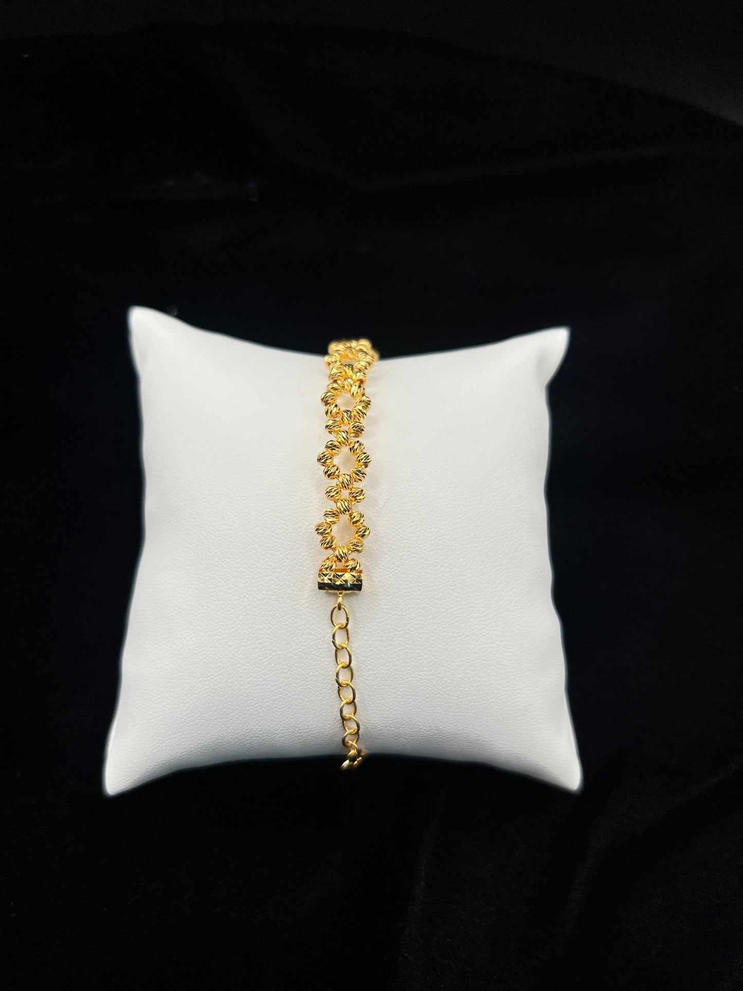 22KT GOLD BRACELET 8.30 GM