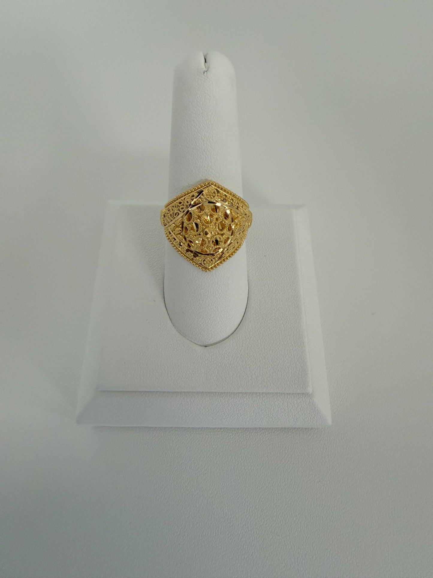 22KT GOLD RING 5.6 GM