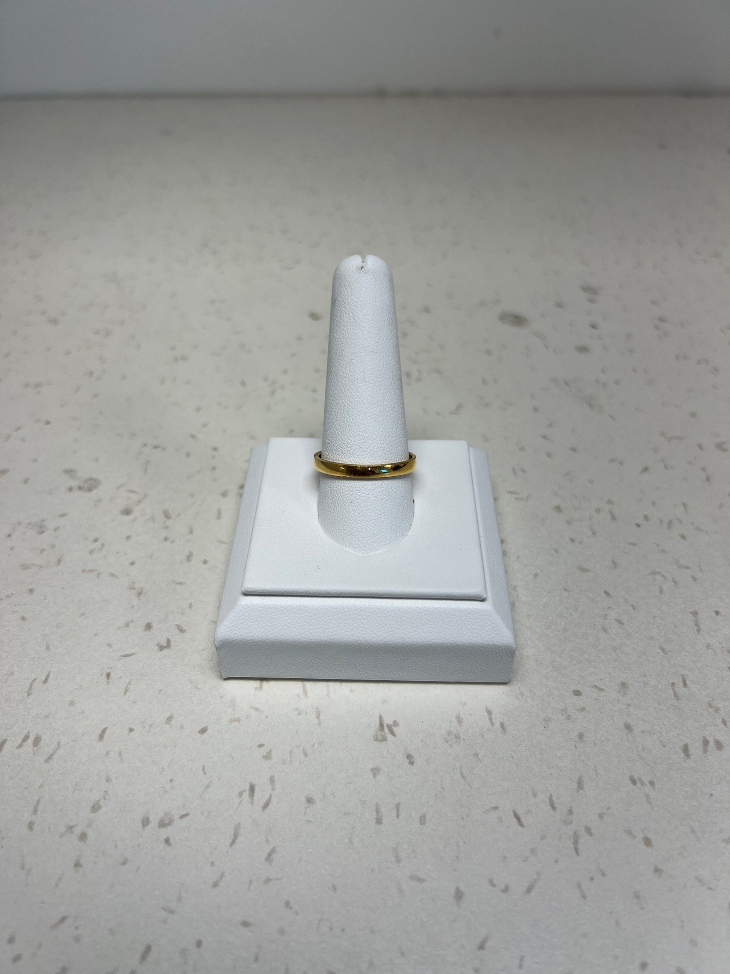 22K GOLD LADIES RING 3.7 GM