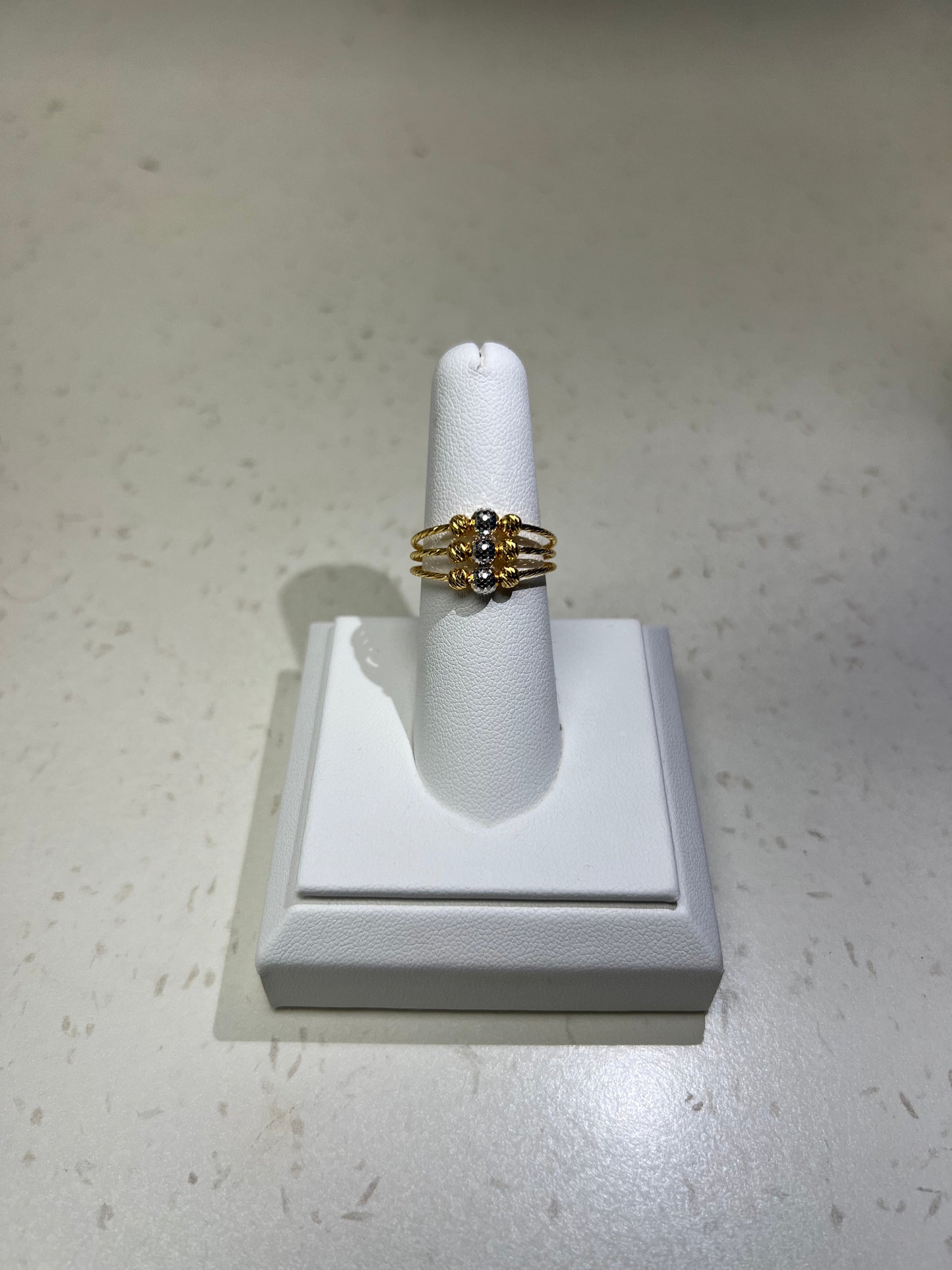 22KT GOLD LADIES RING 3.0GM