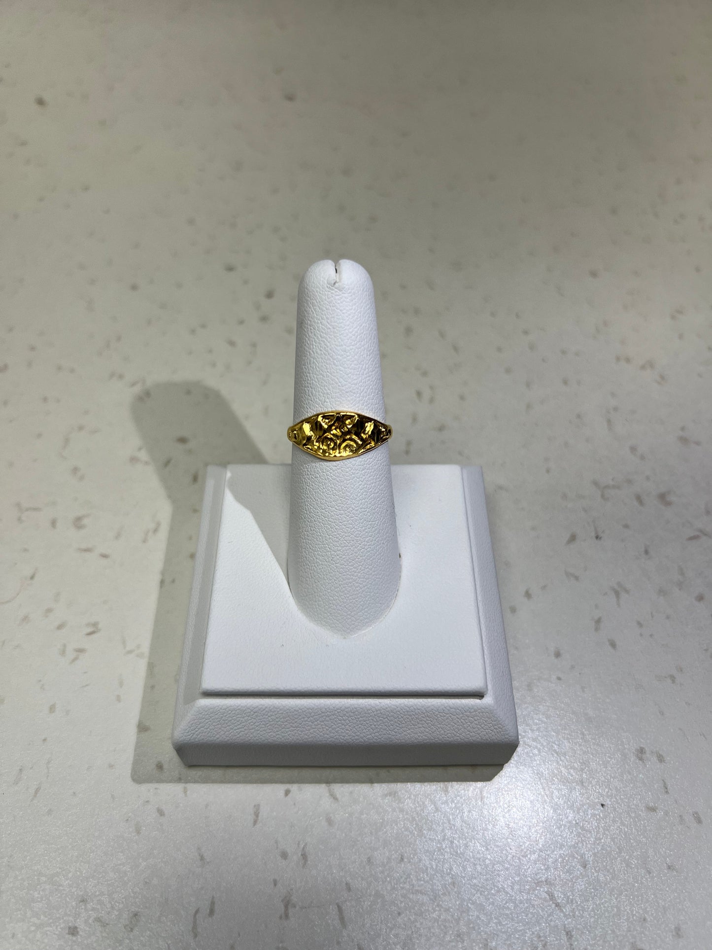 22K GOLD LADIES RING 1.2G