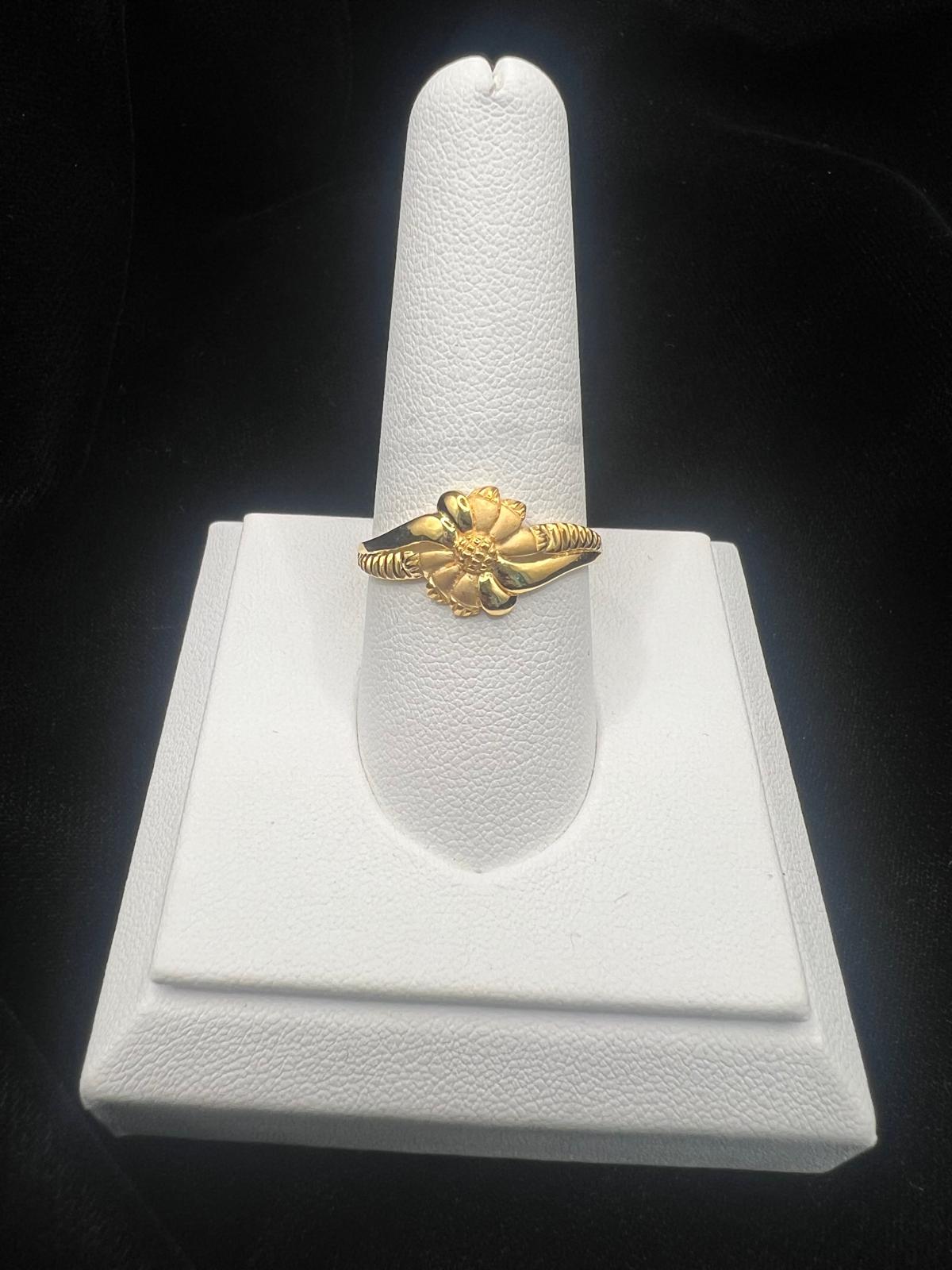 22K Gold Bloom Ring 2.4 GM