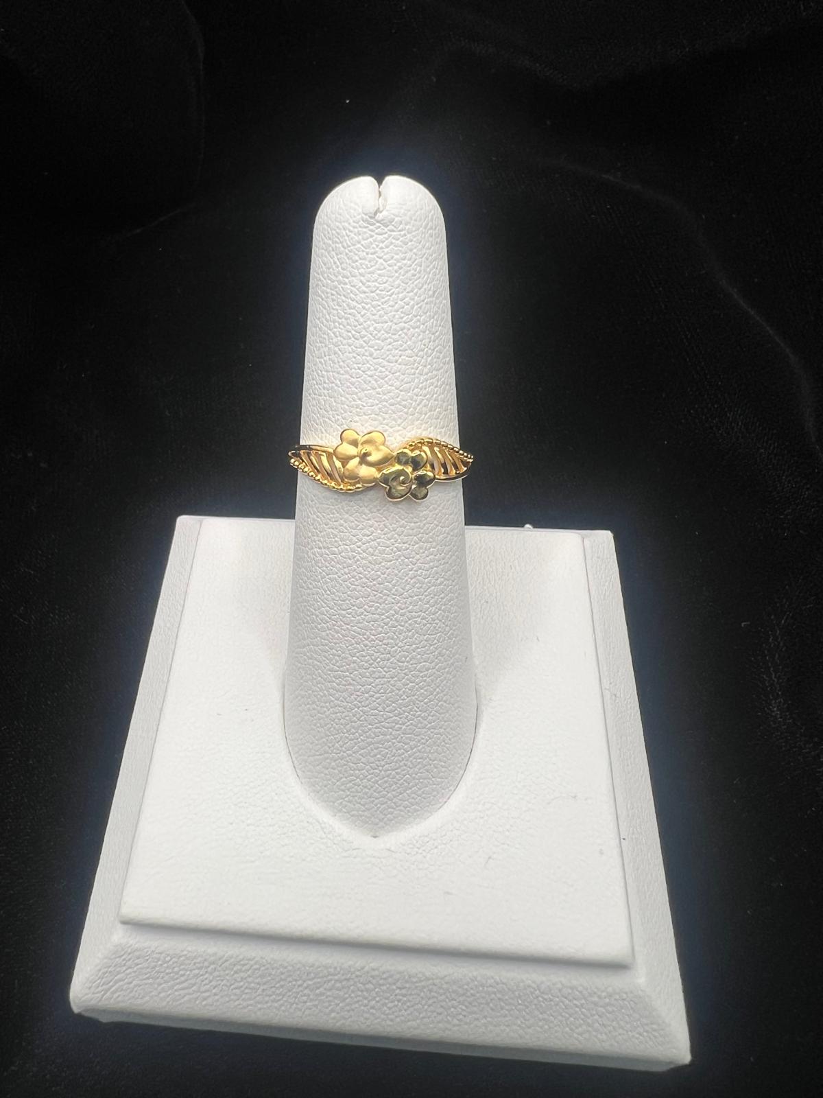 22K Gold Dual Floral Leaf Ring 2.2 GM