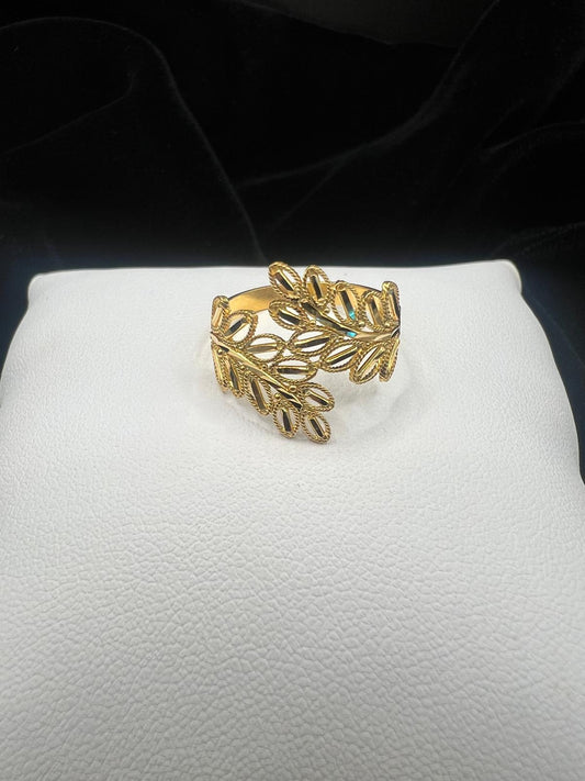 22KT Golden Leaf Filigree Ring 2.9gm