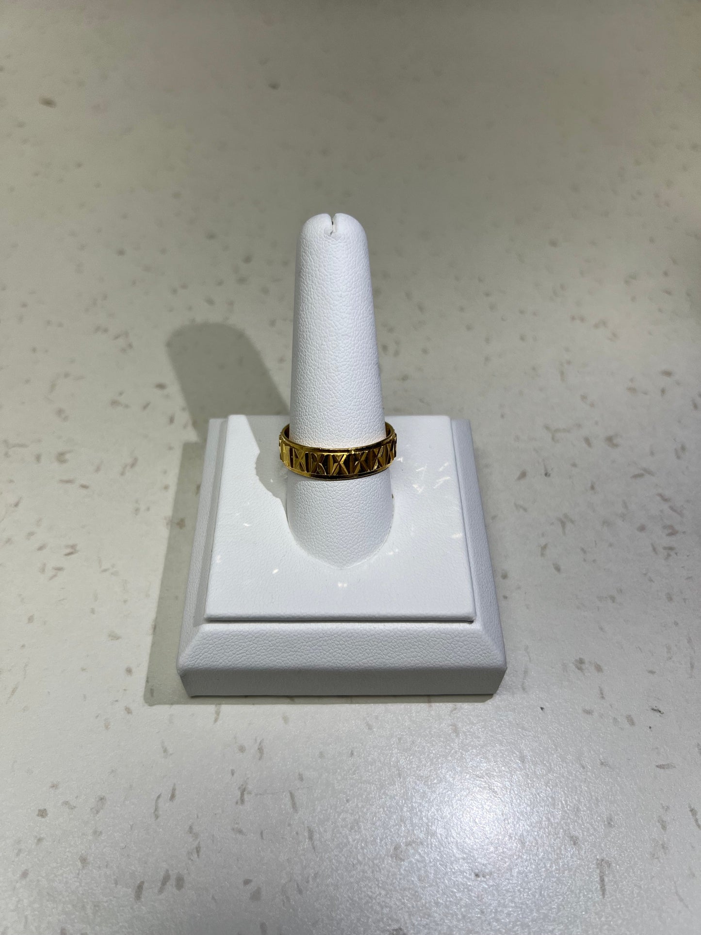 22KT GOLD MENSWEDBAND 6.8GM