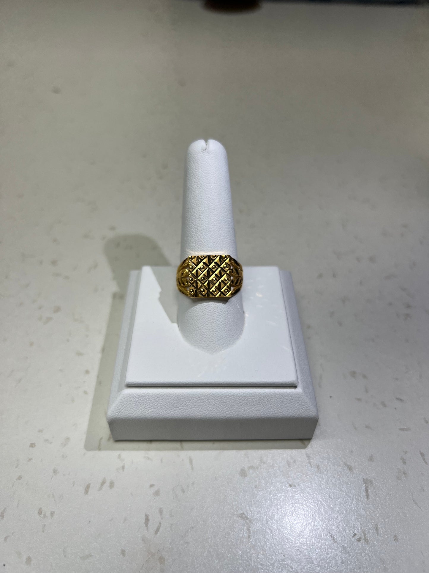 22KT GOLD MENS RING 4.6GM