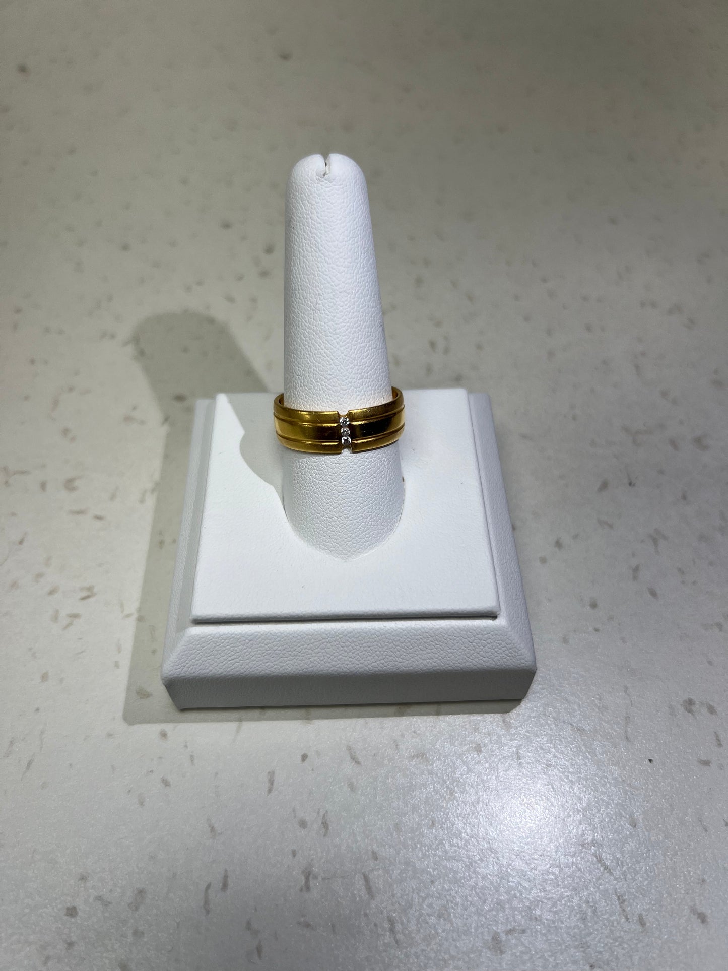 22K GOLD MENS RING WITH CZ 9.4G