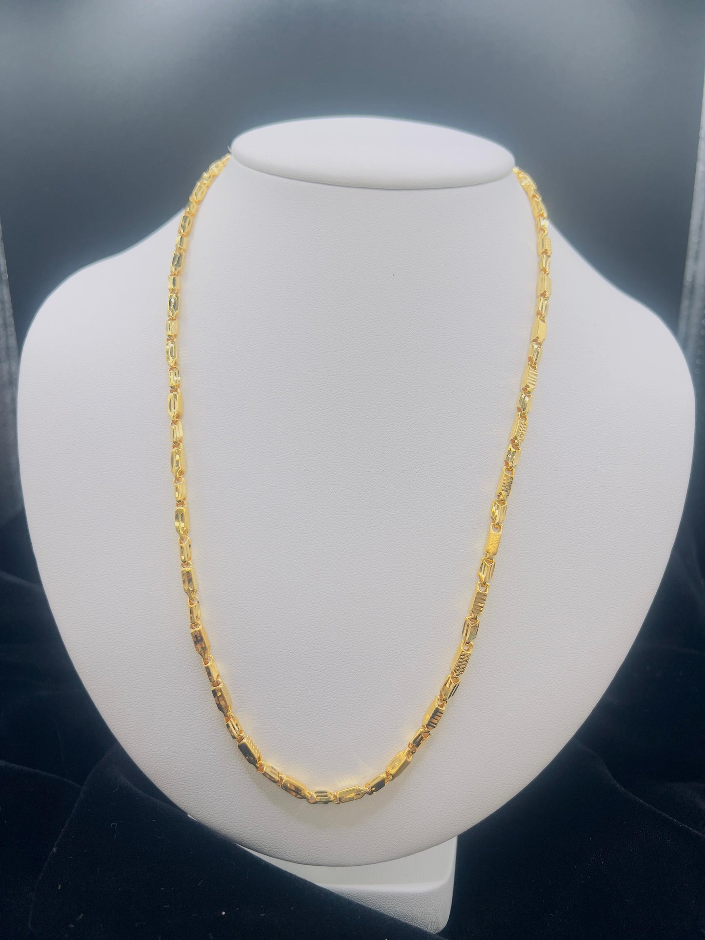 22KT Gold Diamond-Cut Cylinder & Bar Link Chain 13.7GM