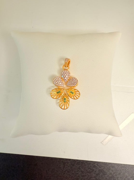 22KT GOLD FANCY CHARM 3.9 GM