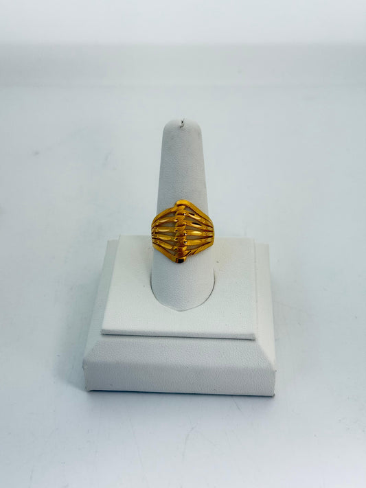 22KT GOLD LADIES RING 4.5 GM