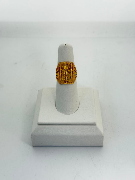 22KT GOLD LADIES RING 4.1 GM