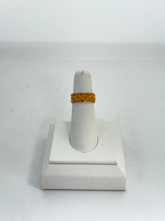 22KT GOLD LADIES RING 2.9 GM
