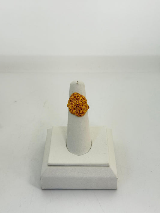 22KT GOLD LADIES RING 3.9 GM