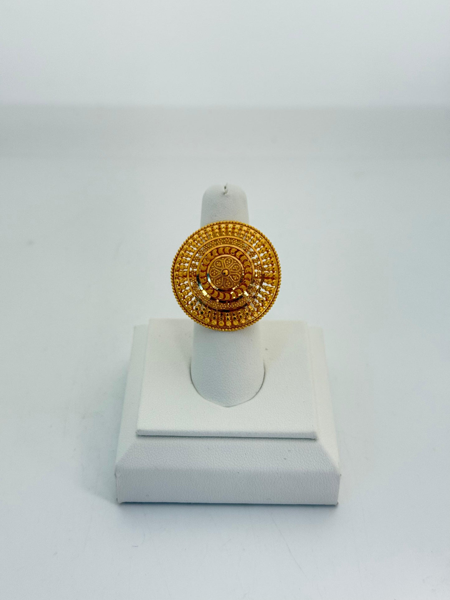 22KT GOLD LADIES RING 10.3 GM