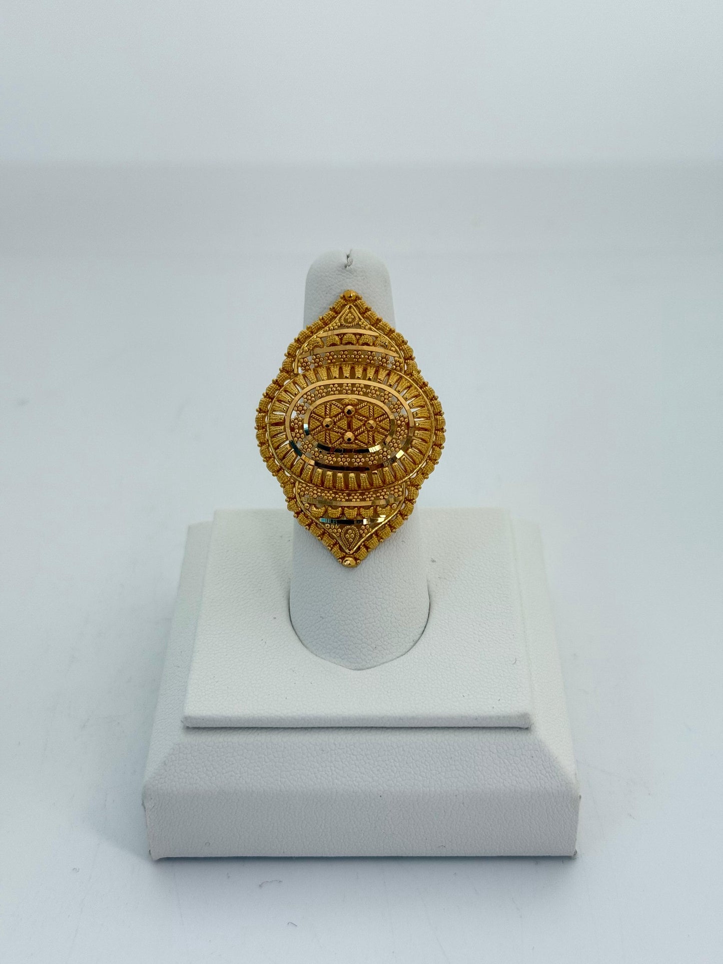22KT Gold Ladies Ring 9.6 GM