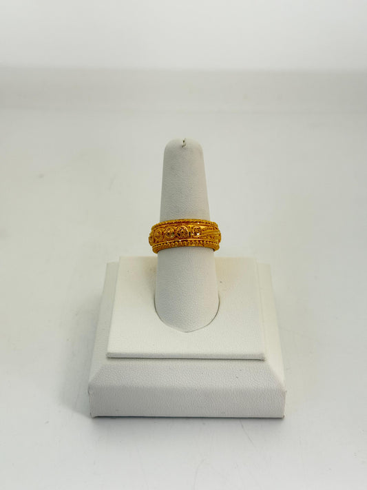 22KT GOLD LADIES RING 7.2 GM