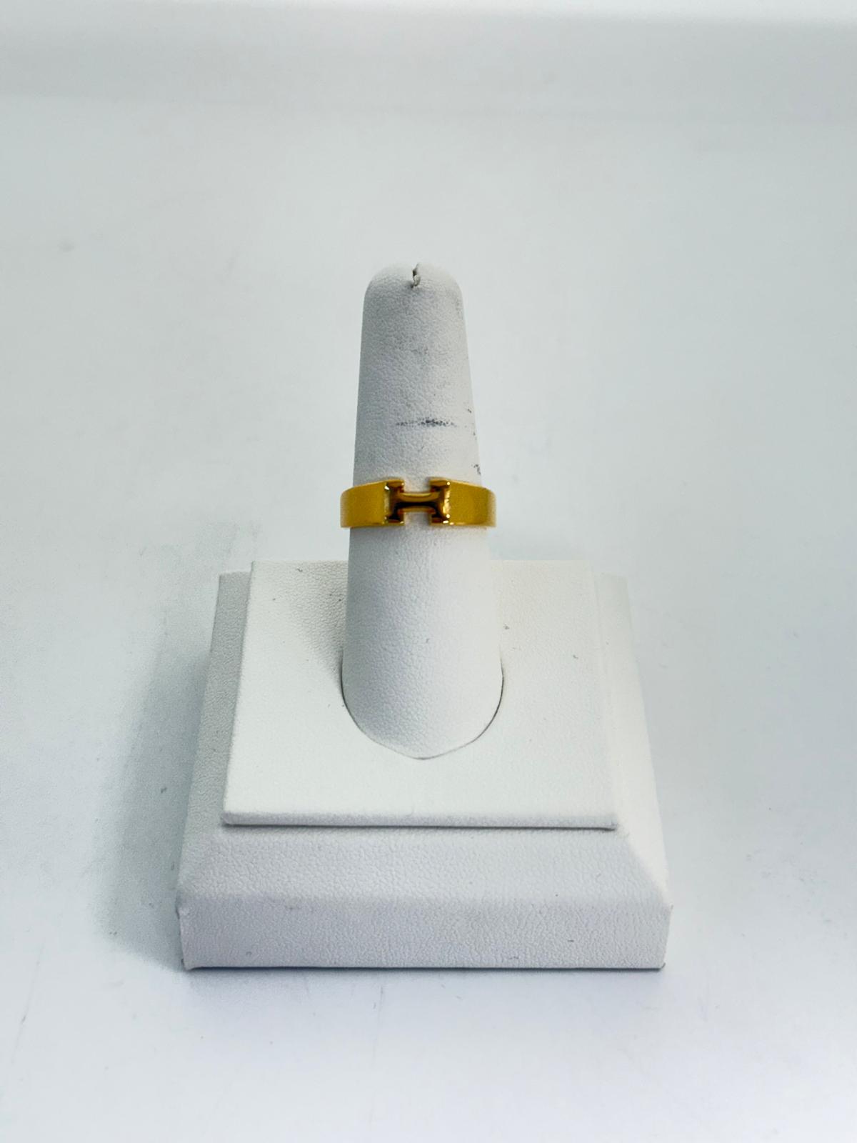 22KT GOLD LADIES RING 3.9 GM