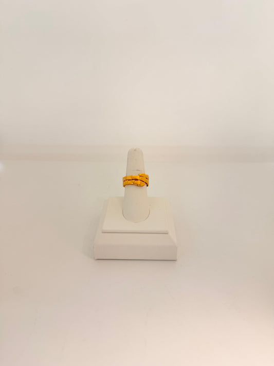 22KT GOLD LADIES RING 5.7 GM