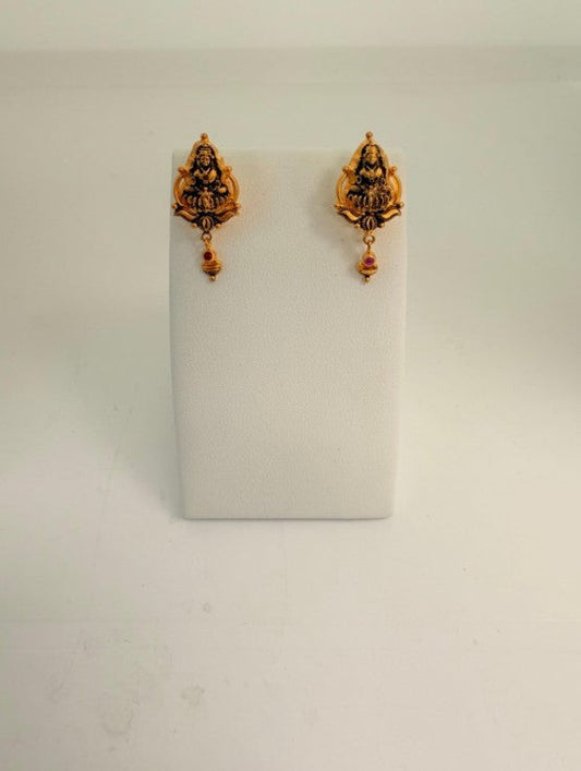 22KT GOLD EARRINGS 3.6 GM
