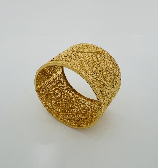 22KT GOLD BANGLE 68.4GM