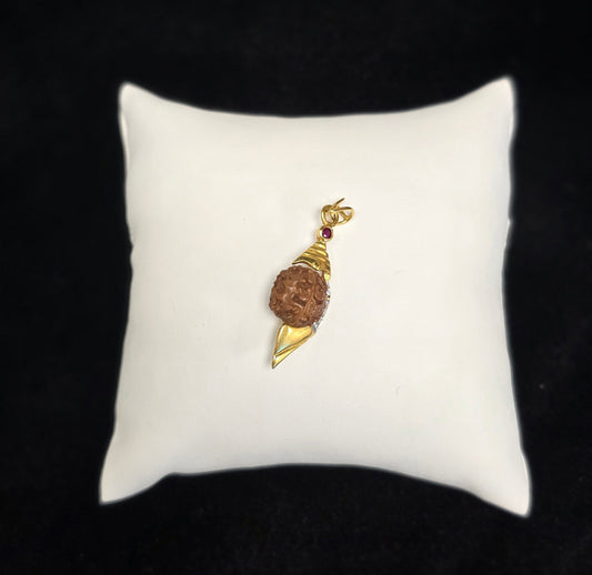 22KT GOLD CHARM 2.9 GM