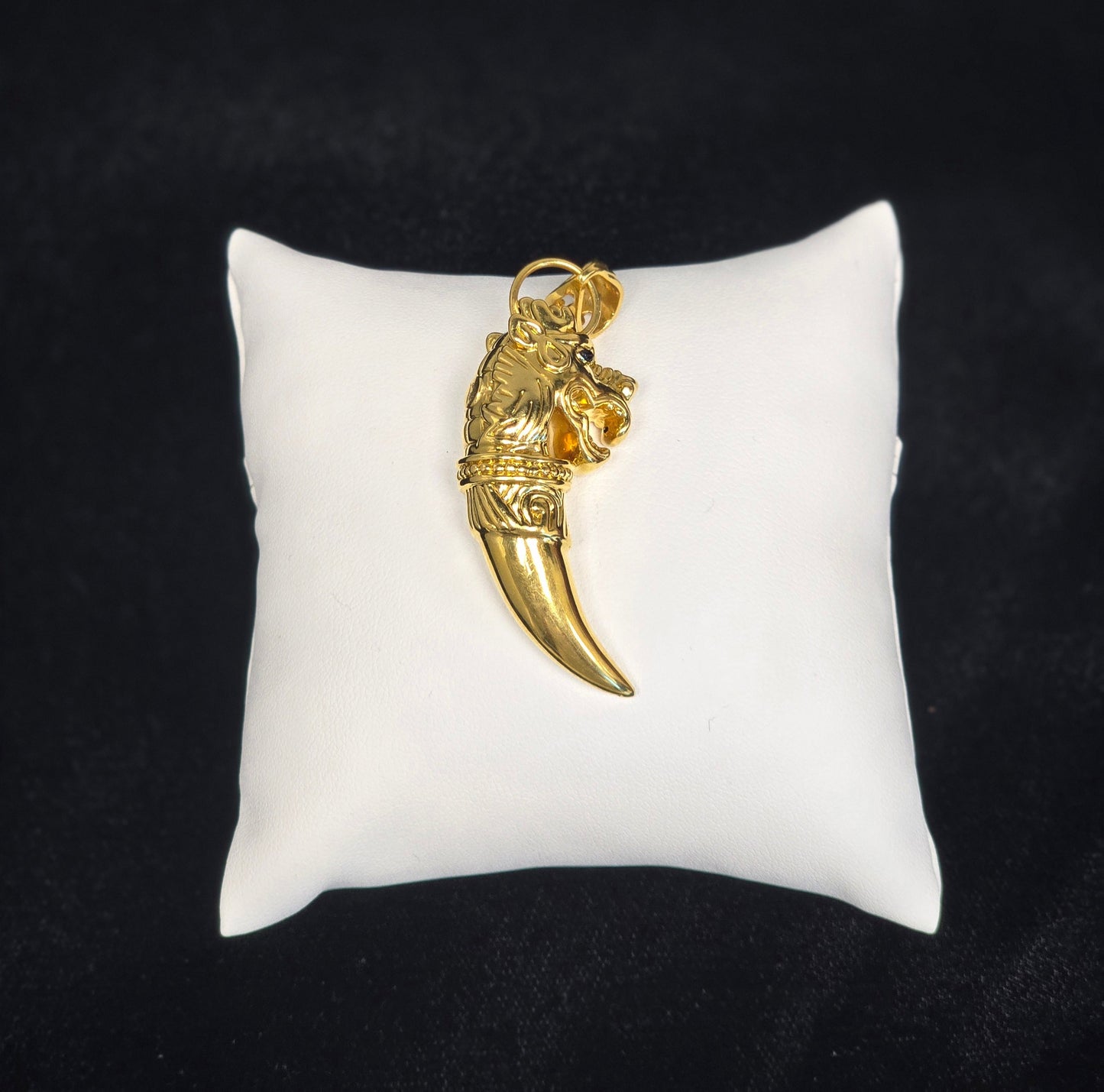 22K GOLD CHARM 7.3 GM