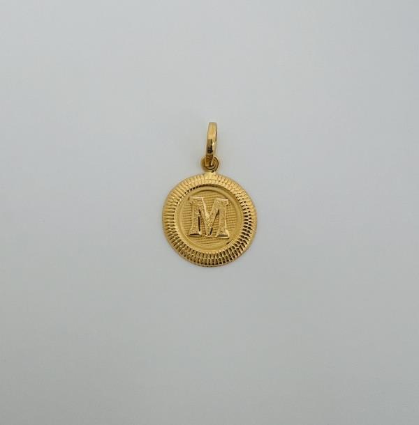 22KT GOLD M INITIAL CHARM 2GM