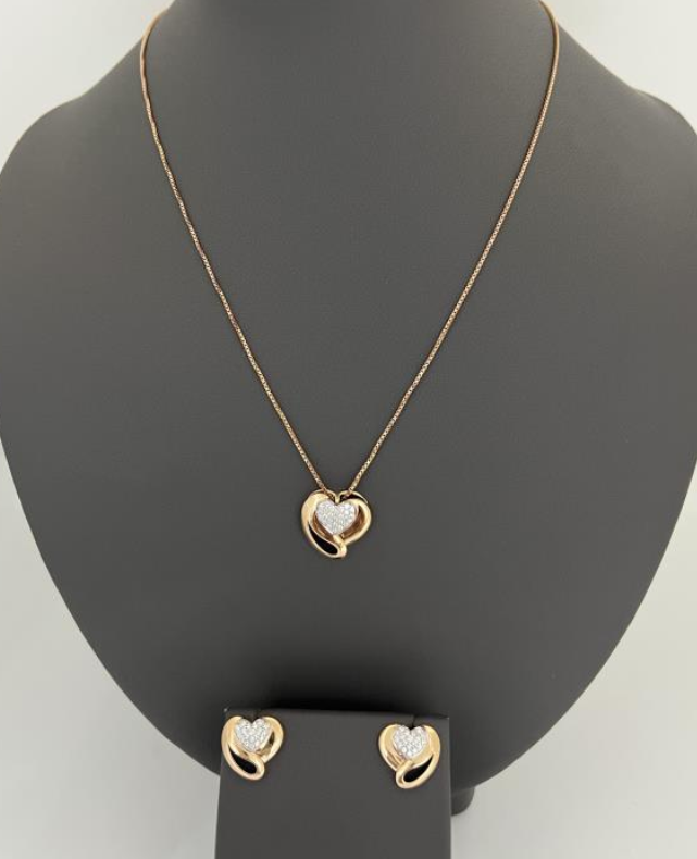 18KT DIAMOND SET PEND 0.18 CT, EARR 0.24 CT