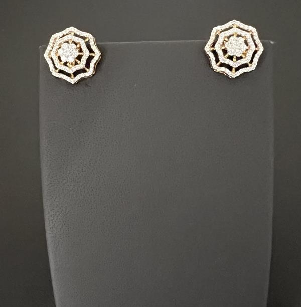 18KY DIAMOND EAR RINGS 0.44CT