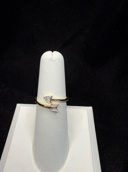 Two-Tone Double Arrow Ring 0.05CT