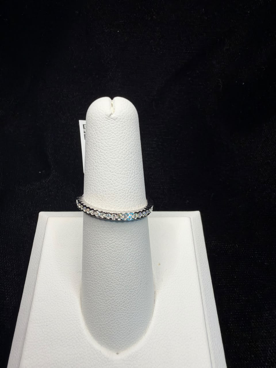 Diamond Single Row Band Ring 0.20CT