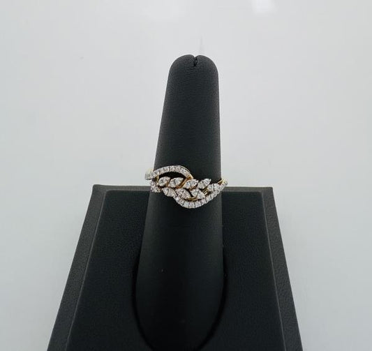 18KY DIAMOND RING GOLD WT: 3.10GM, DIA WT: 0.32CT