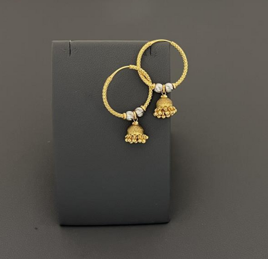 22KT GOLD  EARRINGS  5.6 GM