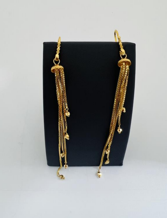 22KT GOLD  EARRINGS  2.5 GM