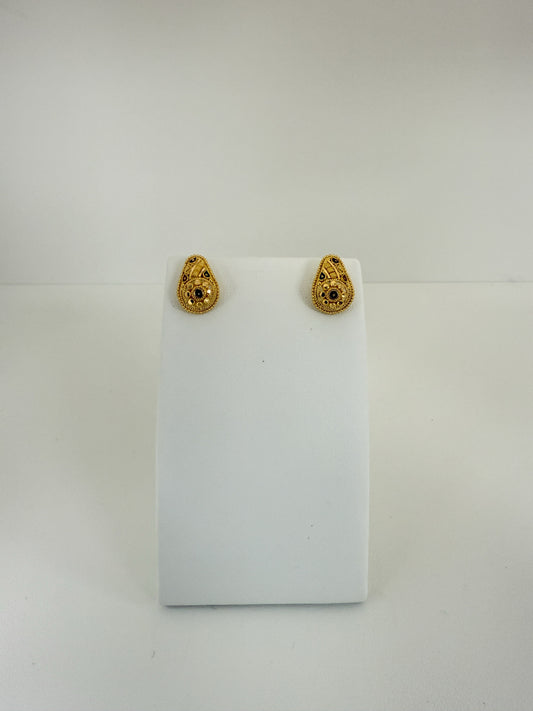 22KT GOLD  EARRINGS  4.5 GM