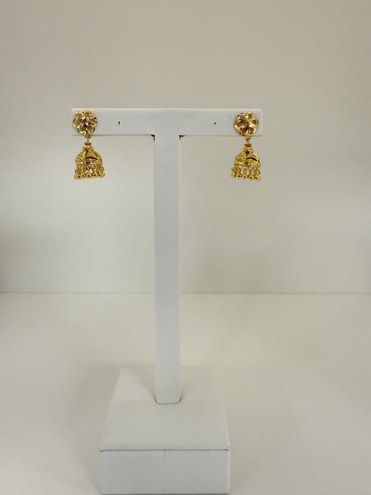 22KT GOLD  EARRINGS  6.3 GM
