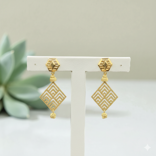 22KT GOLD EARRINGS 4.5 GM