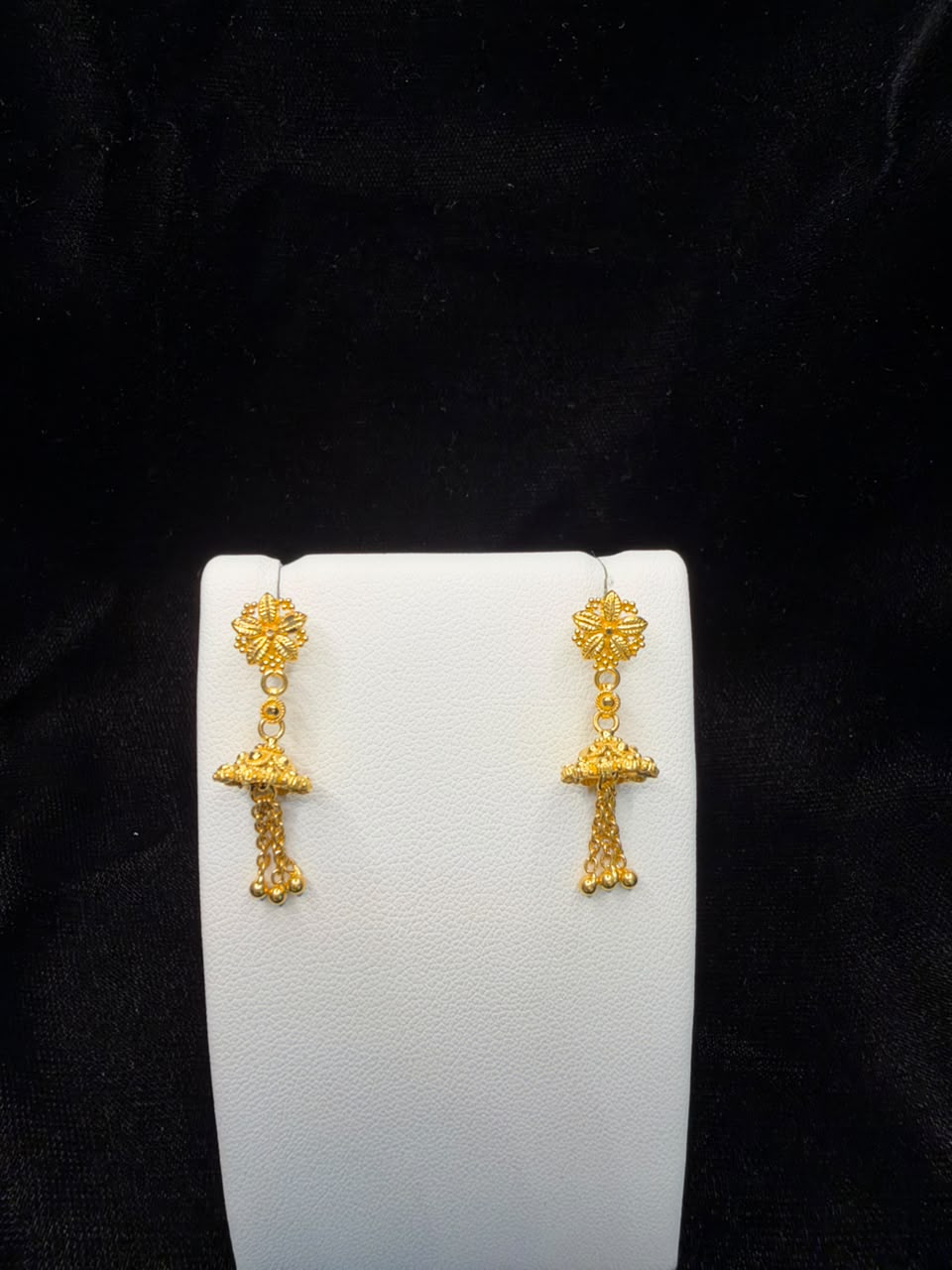 22KT Gold Floral Jhumka Tassel Earrings 3.7gm