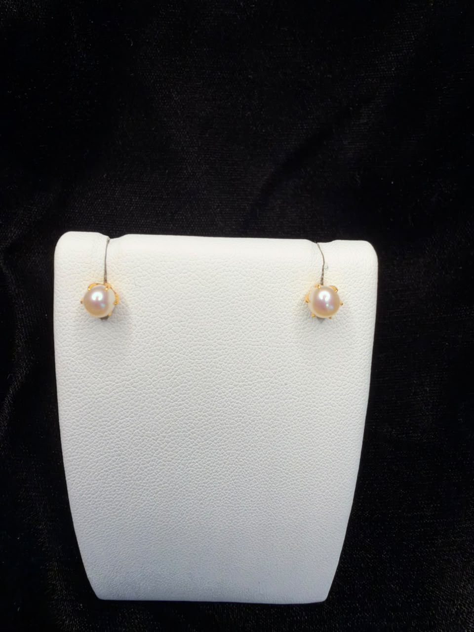 22KT Gold Pearl Stud Earrings 1.4gm