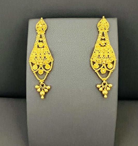 22KT GOLD DANGLE EARRINGS 9.2GM