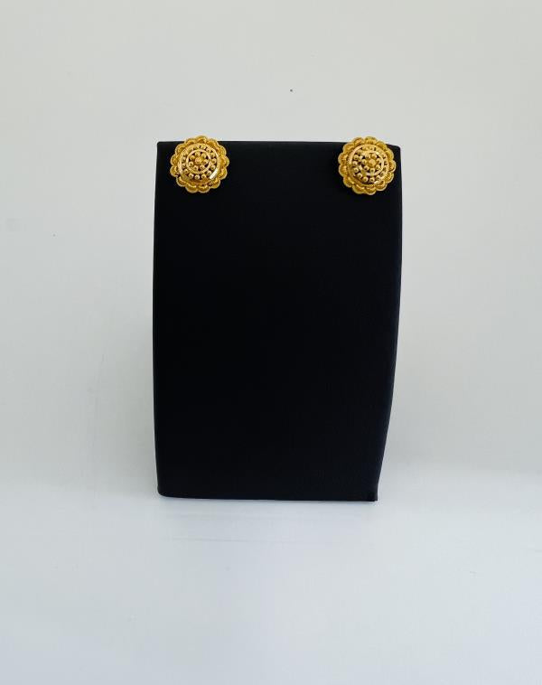 22KT GOLD EARRINGS 3.8GM