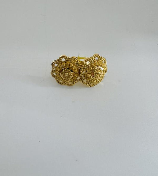 22KT GOLD EARRINGS 3.6GM